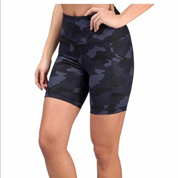 Yogalicious Pants - Yogalicious High waist bike shorts navy camo NWT